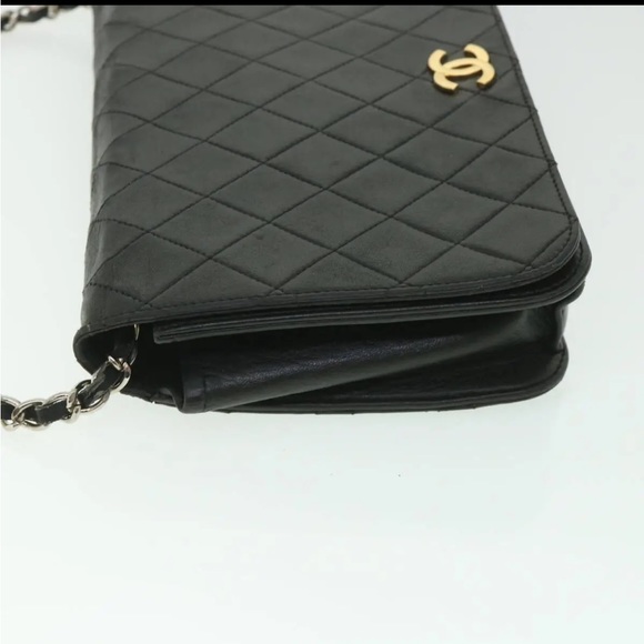 Chanel Shoulder Bag - Picture 3 of 16
